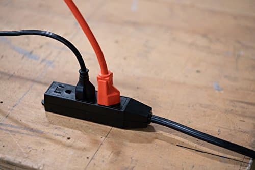 Woods 15-Foot SJTW Trinector Black Vinyl Extension Cord (35227408)