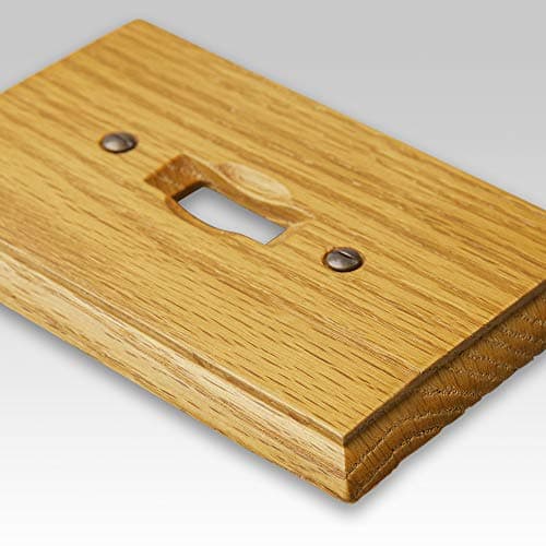 AMERELLE 4025T Traditional Single Toggle Light Oak Wallplate