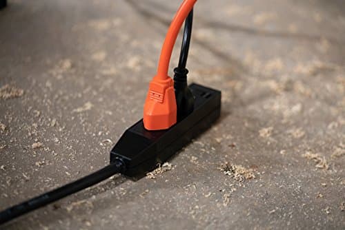 Woods 15-Foot SJTW Trinector Black Vinyl Extension Cord (35227408)